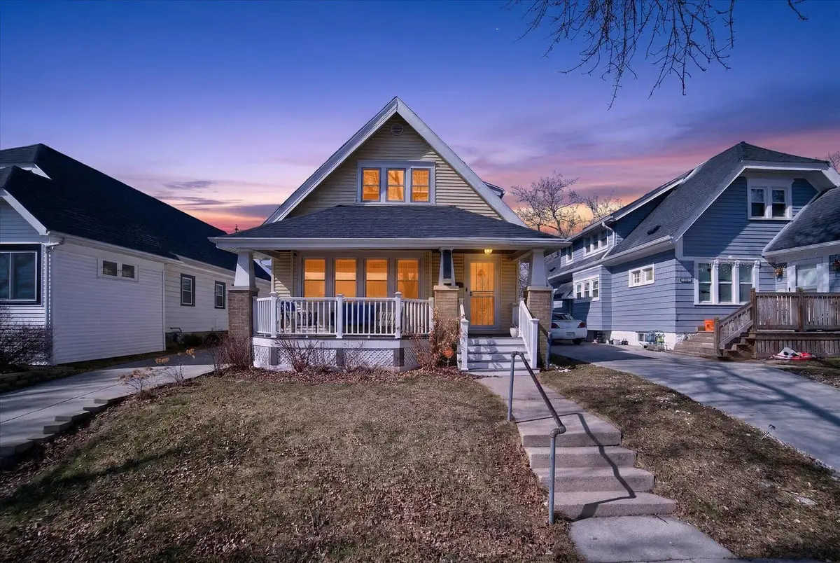 4149 N 19th St, Milwaukee, WI 53209 - #1