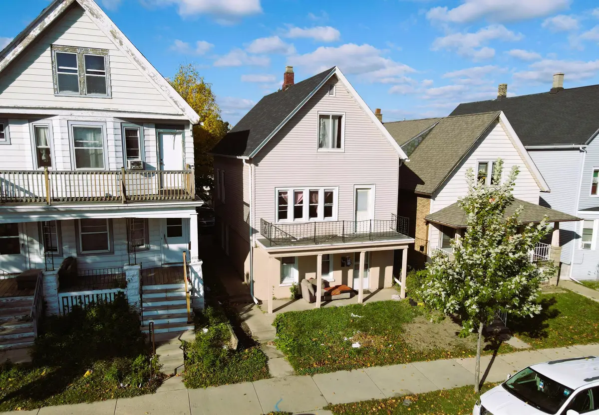 2335 S 7th St, Milwaukee, WI 53215 - #1