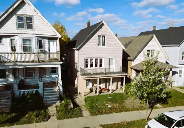 2335 S 7th St, Milwaukee, WI 53215