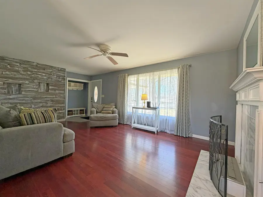 3766 Maplewood Ct, Richfield, WI 53033 - #3