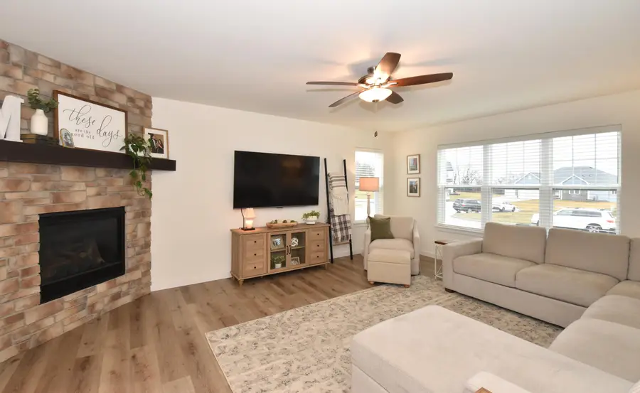 1870 Nottingham Dr, Union Grove, WI 53182 - #2