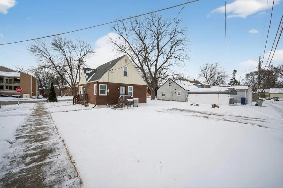4216 W Sheridan Ave, Milwaukee, WI 53209 - #2