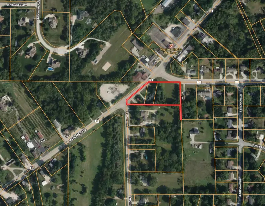 18585 W National Ave, New Berlin, WI 53146 - #3