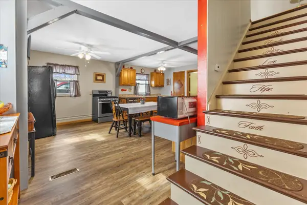 6307 N 104th St, Milwaukee, WI 53225