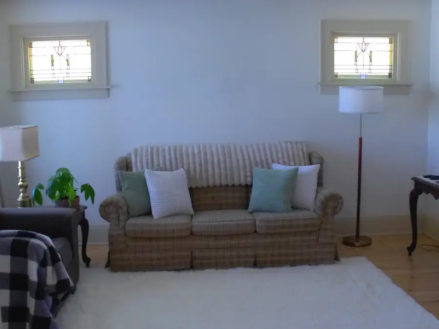 6535 Powell Pl, Wauwatosa, WI 53213 - #3