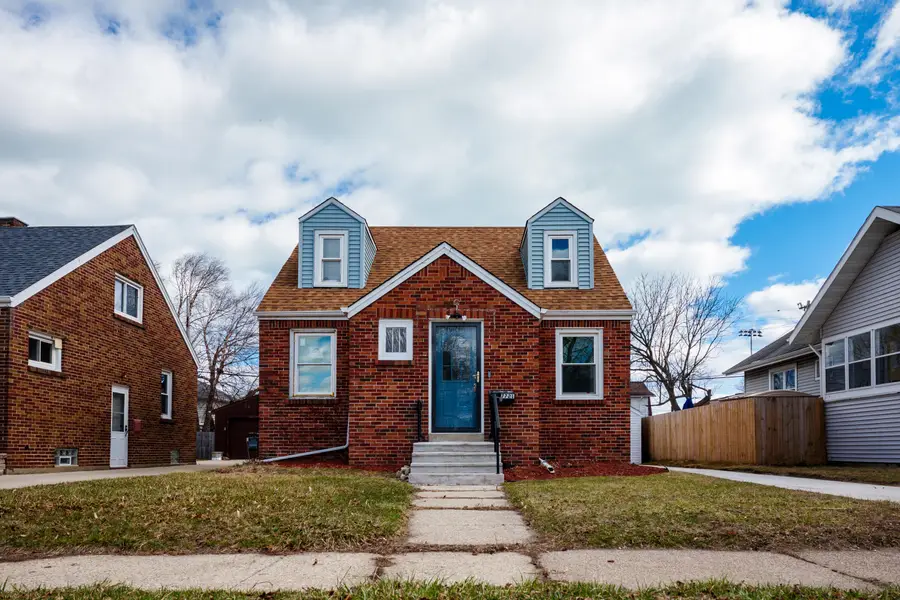 7721 14th Ave, Kenosha, WI 53143 - #2