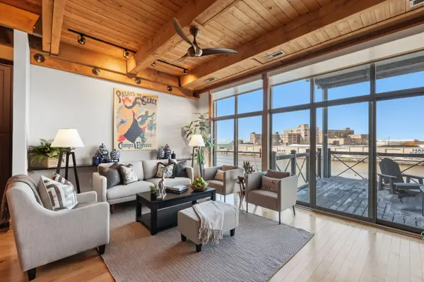 541 E Erie St, Milwaukee, WI 53202