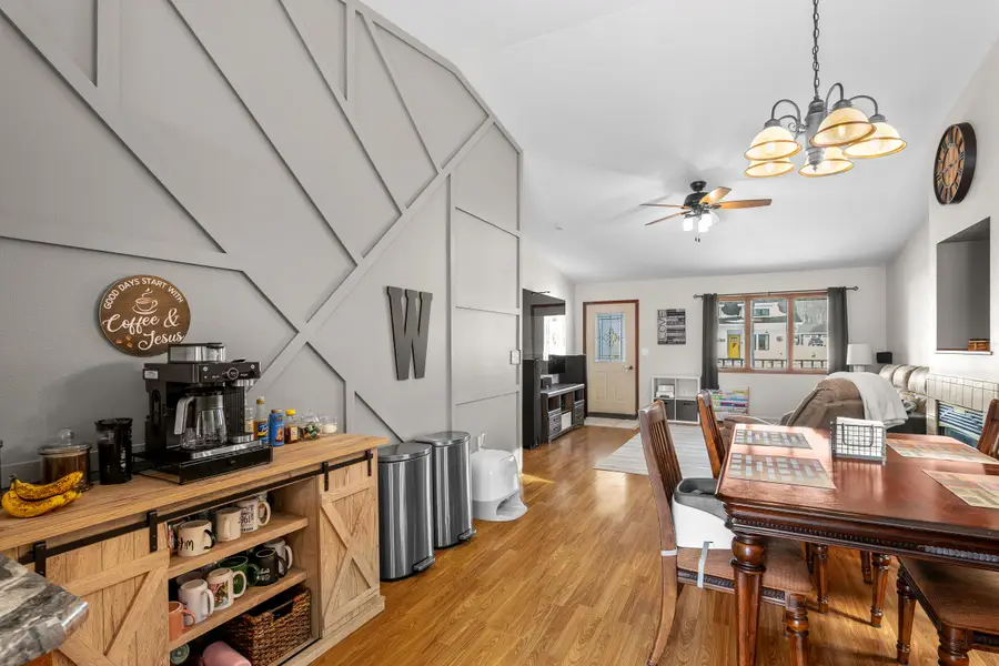 1155 W Madison Ave, Cleveland, WI 53015 - #2