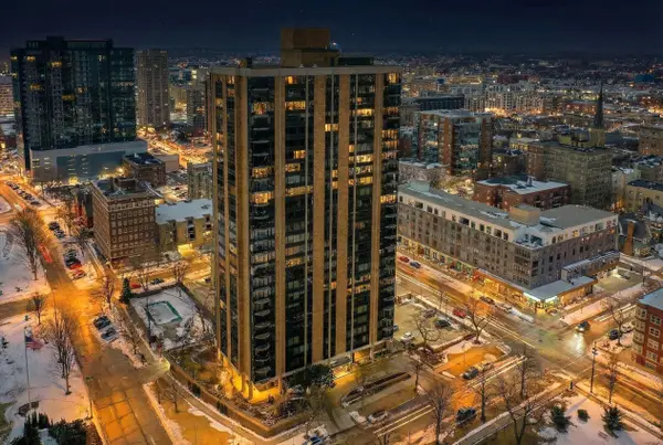 929 N Astor St, Milwaukee, WI 53202