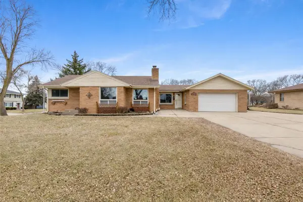 1407 W Mallory Ave, Milwaukee, WI 53221