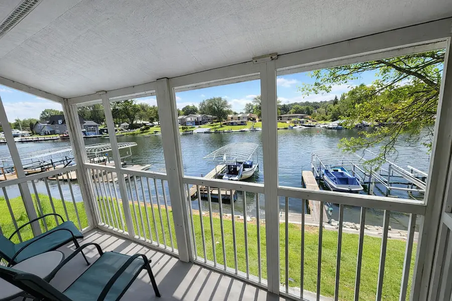 300 Foxwood Dr, Waterford, WI 53185 - #2