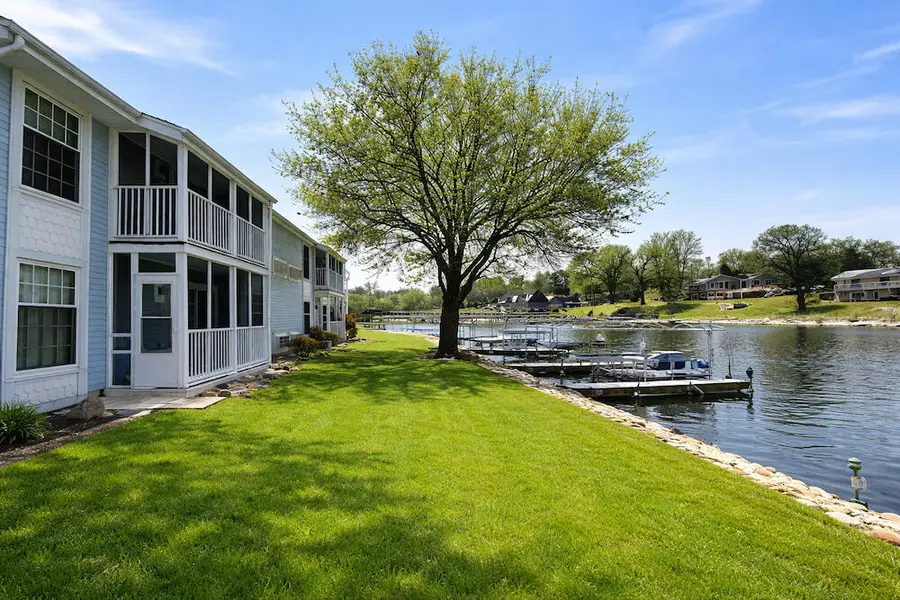 300 Foxwood Dr, Waterford, WI 53185 - #3