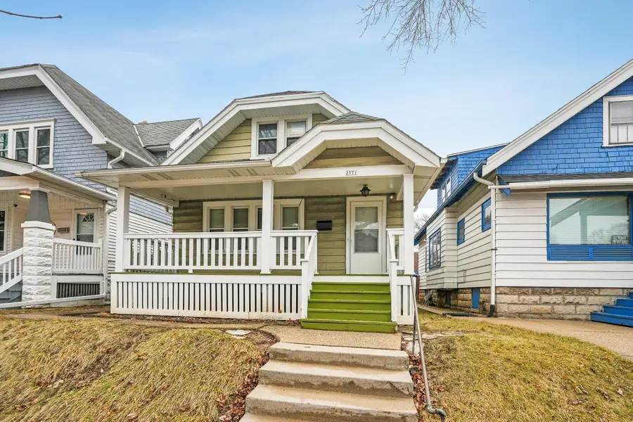 2571 N 51 St, Milwaukee, WI 53210 - #2