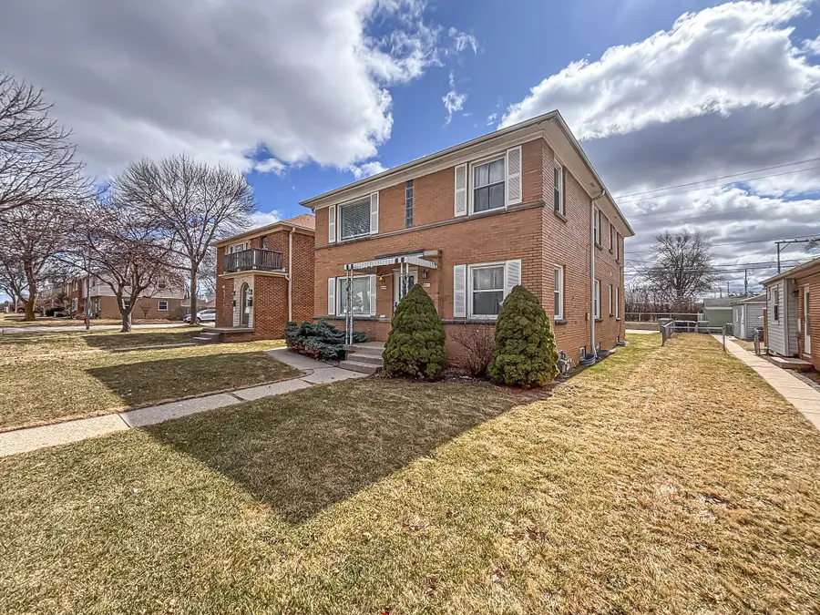 8909 W Burleigh St, Milwaukee, WI 53222 - #2