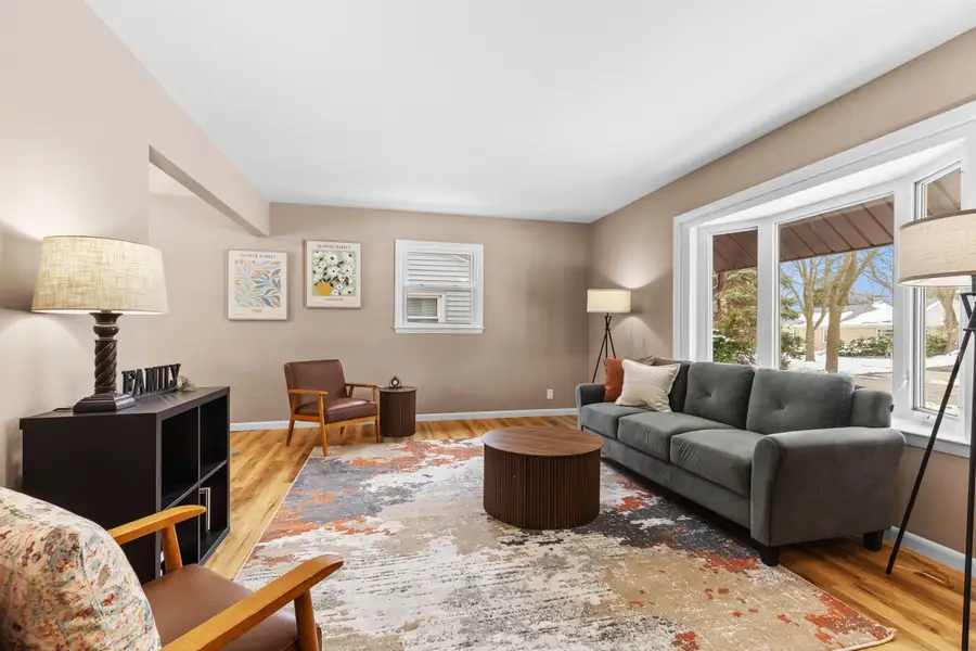 3900 W Kiley Ave, Milwaukee, WI 53209 - #2