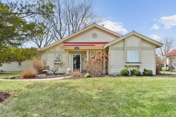 1755 Cottage Dr, Lake Geneva, WI 53147