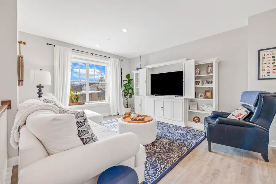 190 Third Ave, Fontana, WI 53125 - #2