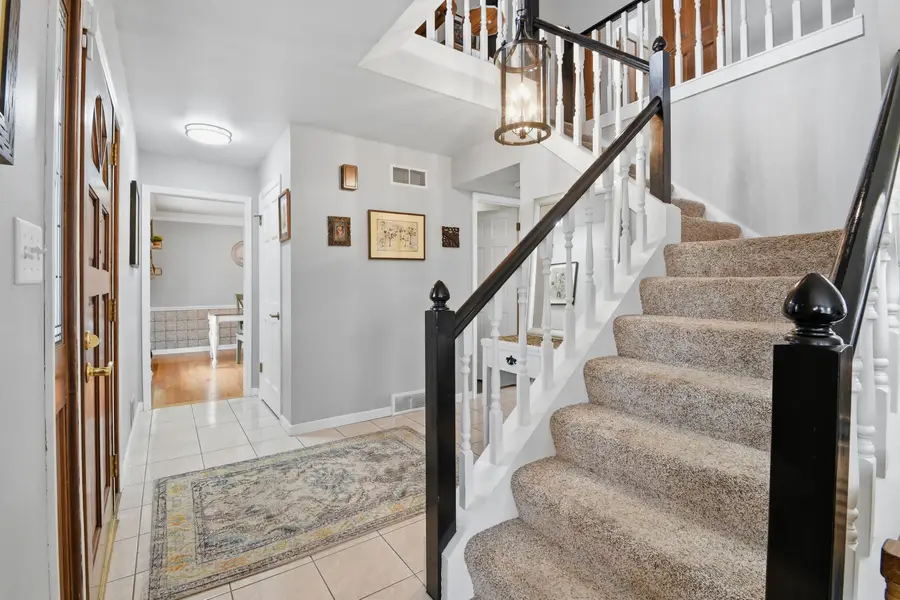 4870 S 122nd St, Greenfield, WI 53228 - #2