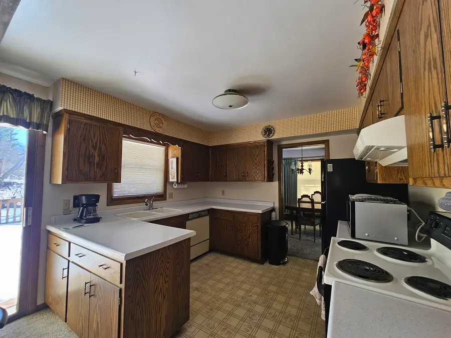 744 N 119 St, Wauwatosa, WI 53226 - #3