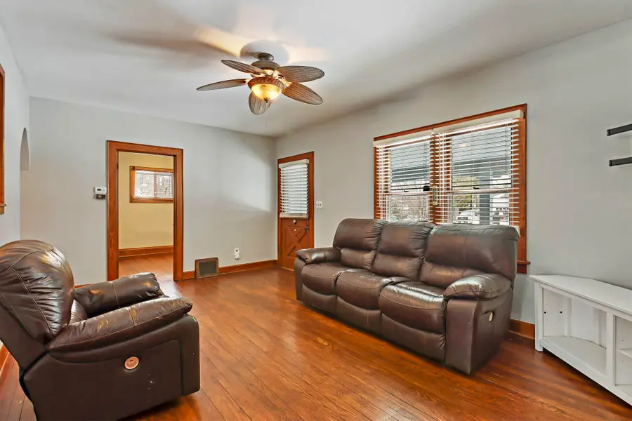 427 9th Pl, Somers, WI 53140 - #3