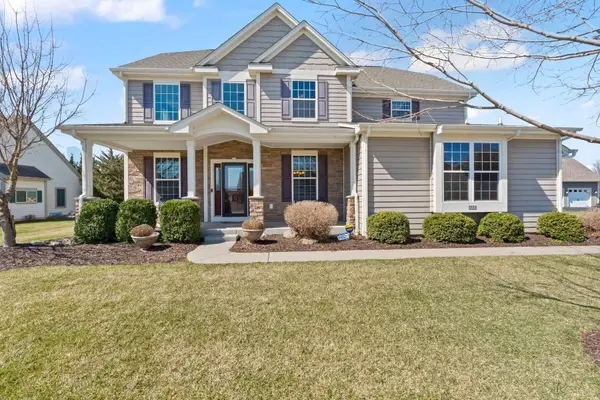 1866 River Lakes Rd S, Oconomowoc, WI 53066