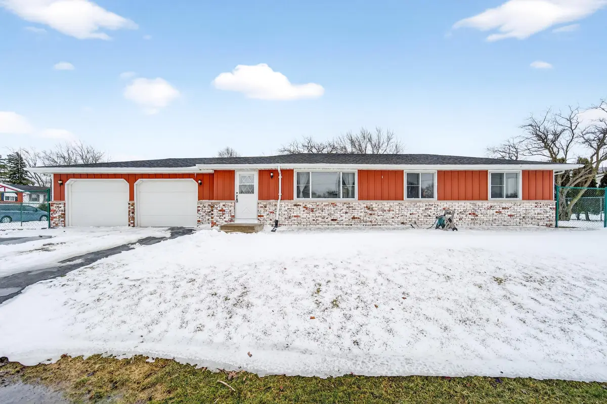 1344 Timmie Dr, Mount Pleasant, WI 53406 - #1