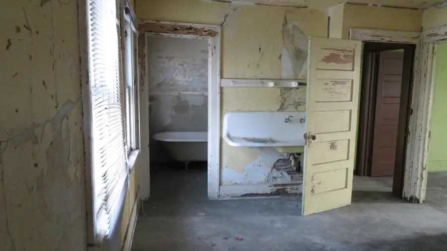 1713 Racine St, Racine, WI 53403 - #3