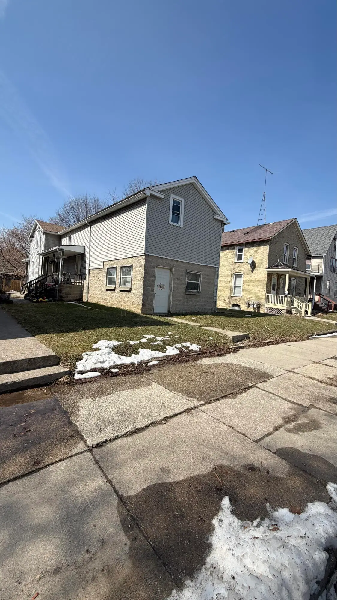 1814 Center St, Racine, WI 53403 - #1