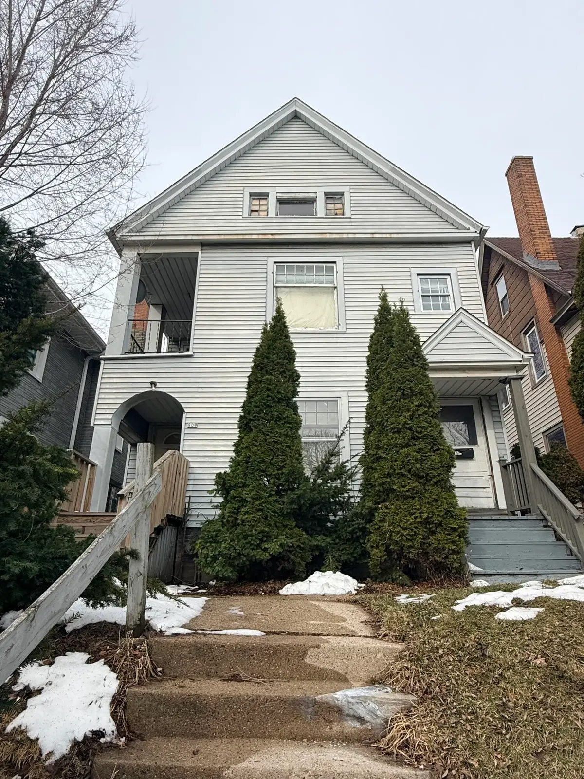 807 S 29th St, Milwaukee, WI 53215 - #1