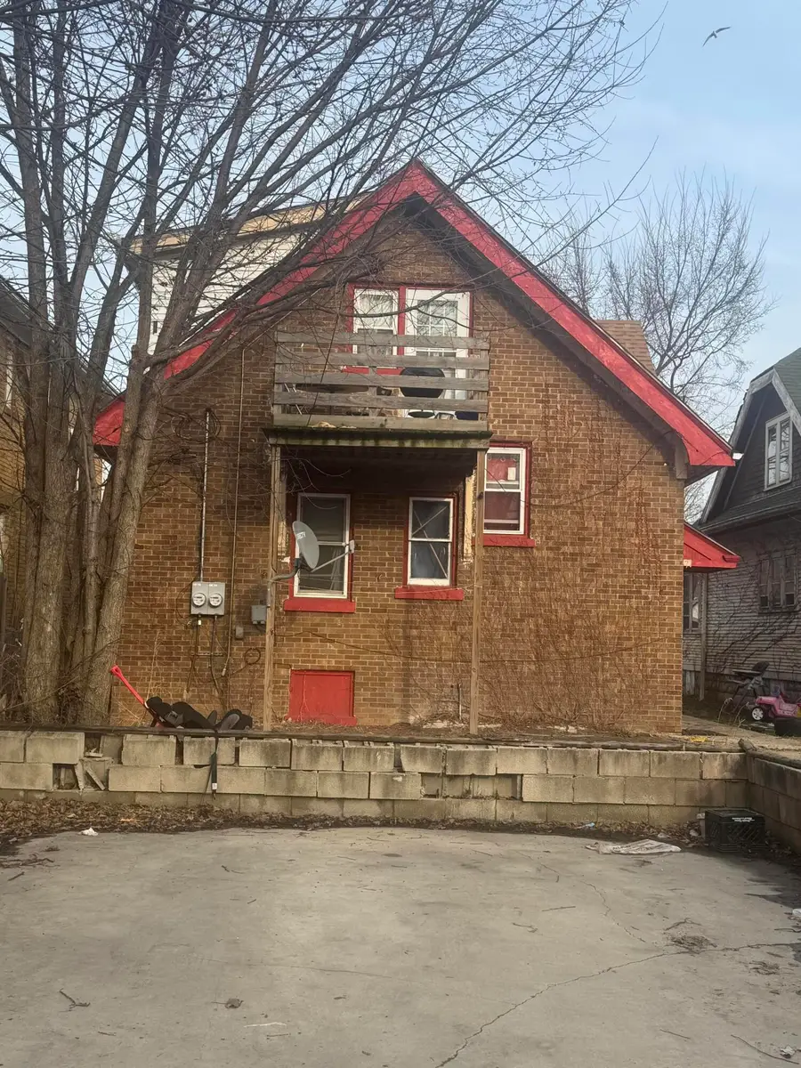 4071 N 12th St, Milwaukee, WI 53209 - #2