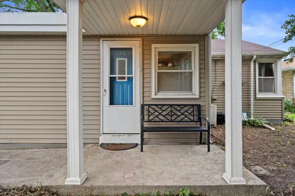 5006 N Port Washington Rd, Glendale, WI 53217