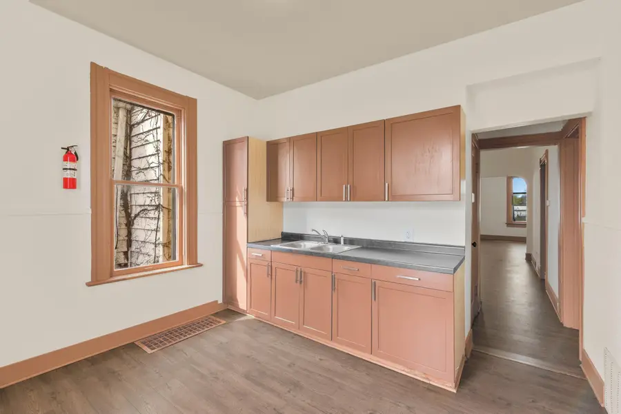 1422 N 26th St, Milwaukee, WI 53205 - #3
