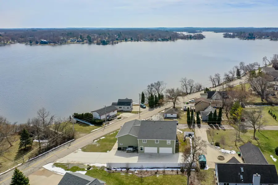 7134 N Tichigan Rd, Waterford, WI 53185 - #2