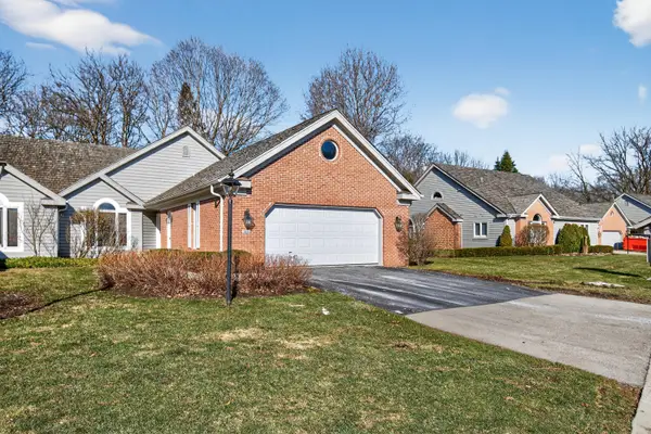 2415 Walnut Grove Ct, Brookfield, WI 53005