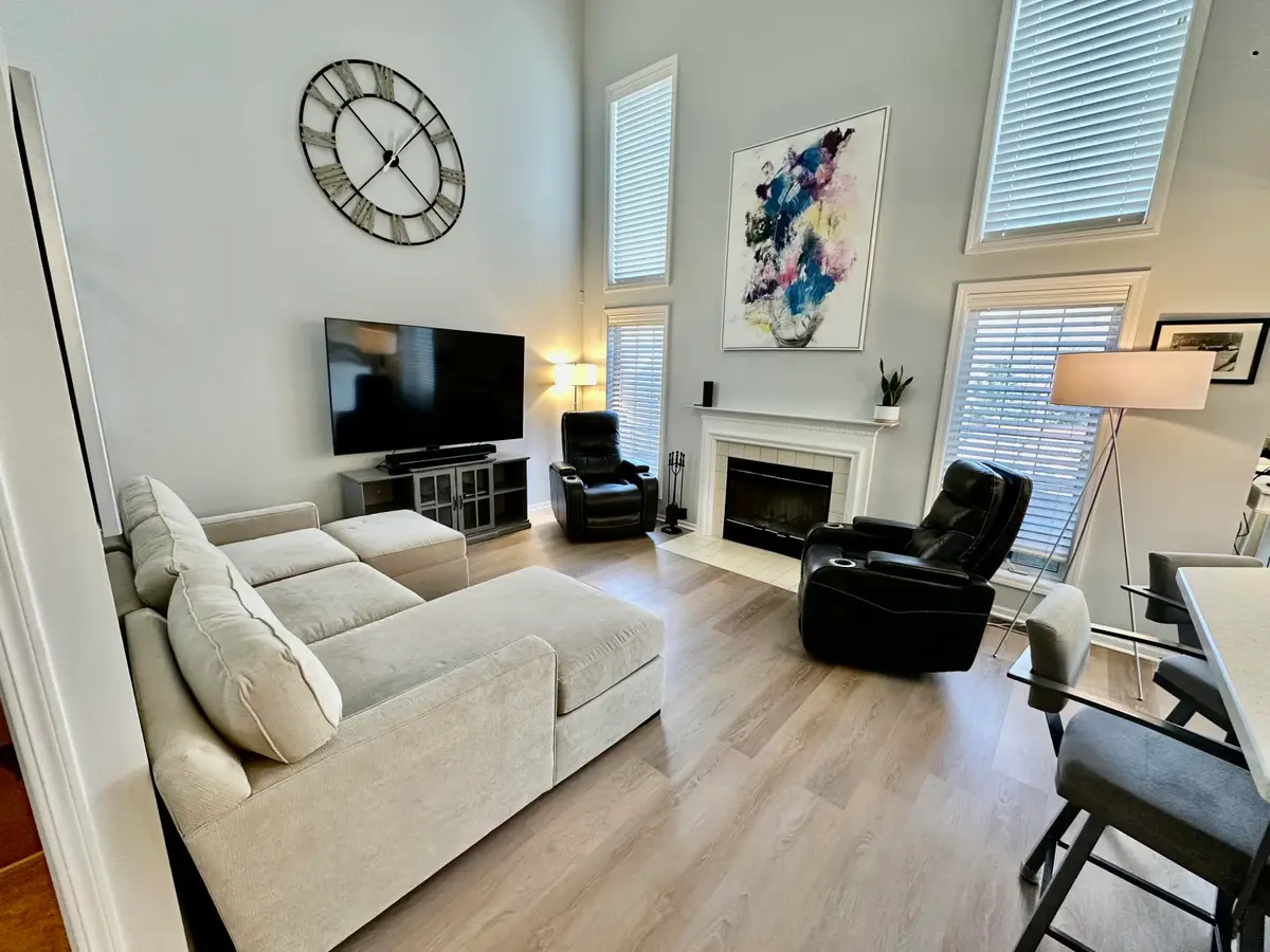 1737 Woodland Dr, Geneva, WI 53147 - #1