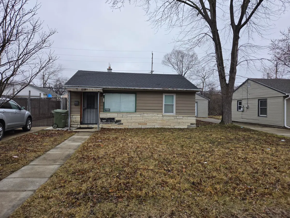 5808 W Carmen Ave, Milwaukee, WI 53218 - #1