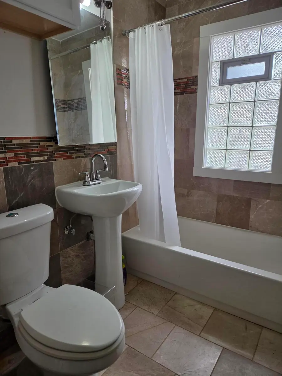 5808 W Carmen Ave, Milwaukee, WI 53218 - #3