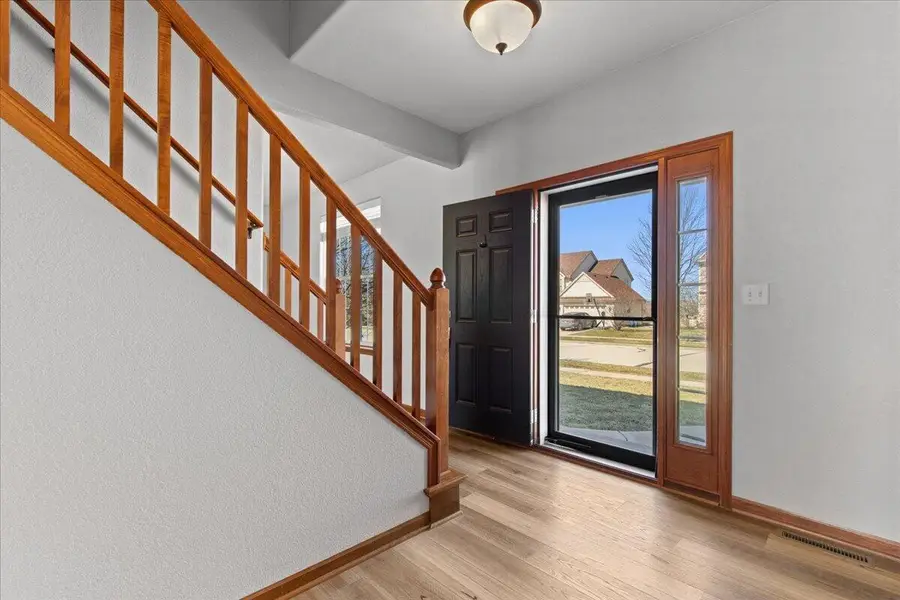 1711 Cloverview St, West Bend, WI 53095 - #2