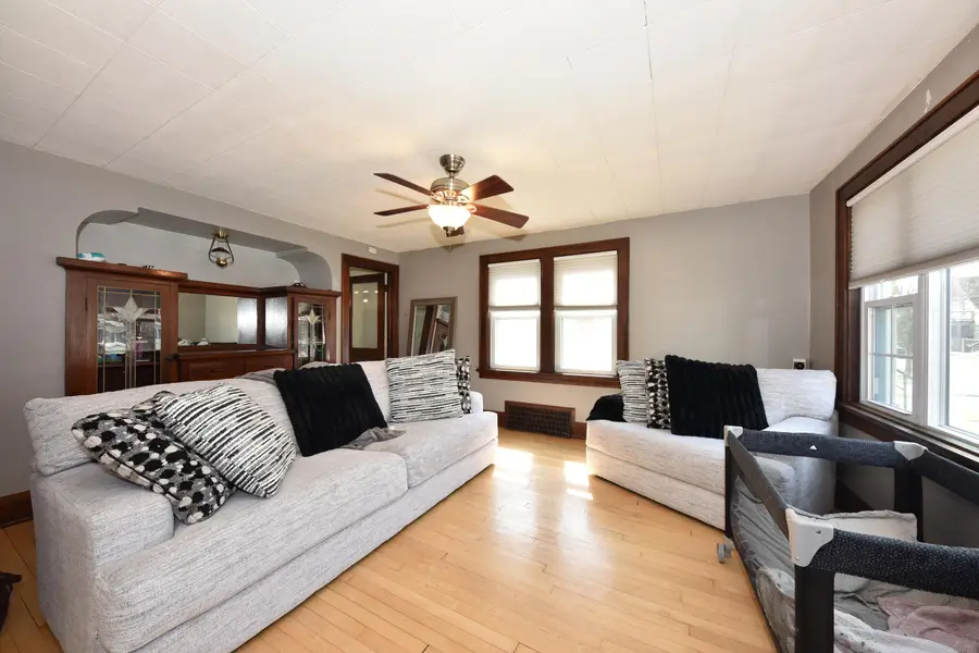 334 N 60th St, Milwaukee, WI 53213 - #2