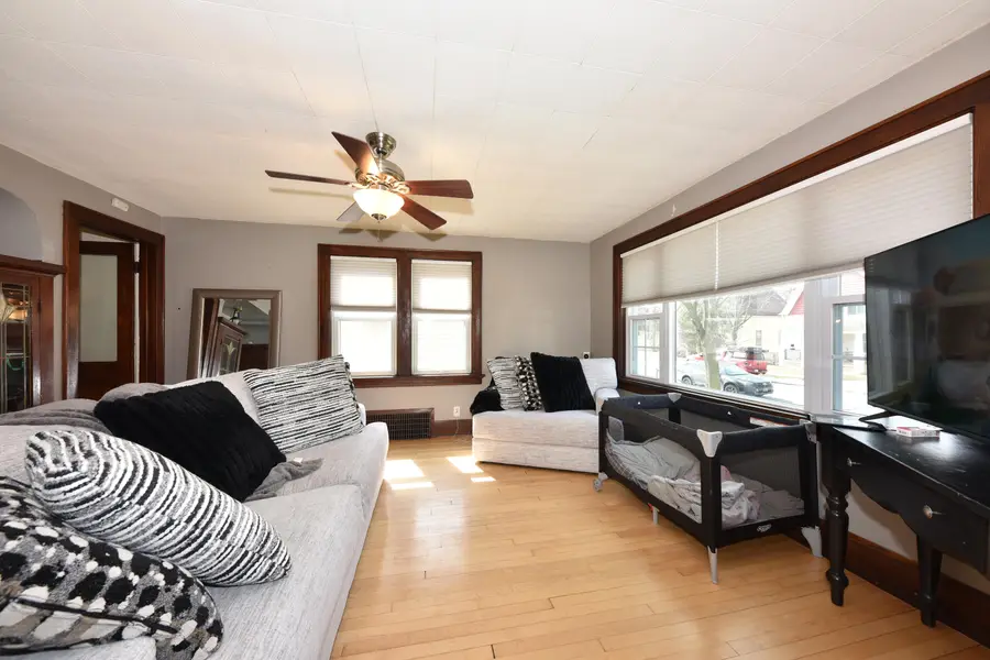 334 N 60th St, Milwaukee, WI 53213 - #3