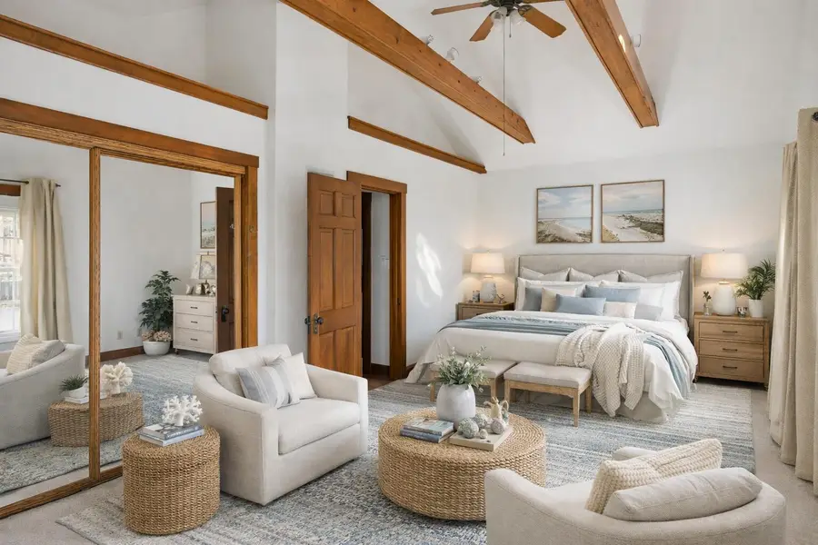 519 Riverview Dr, Manitowoc, WI 54220 - #2