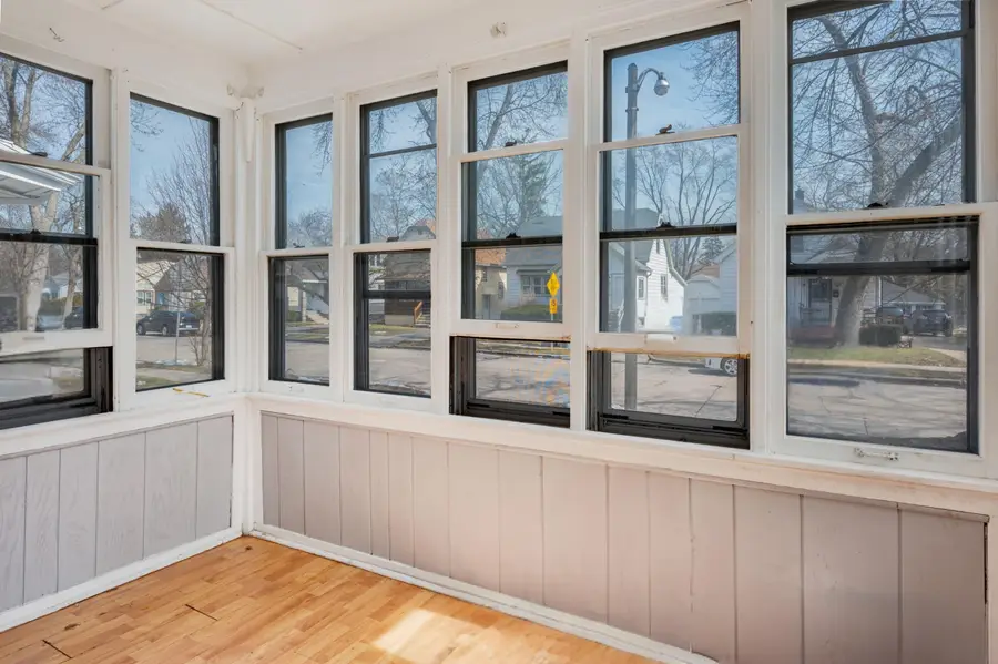 4881 N 58th St, Milwaukee, WI 53218 - #3