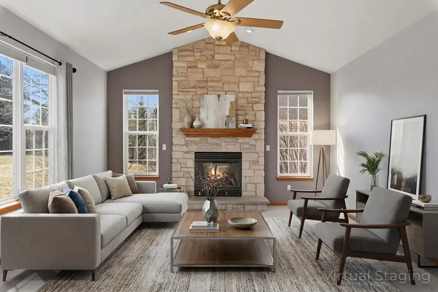 810 Black Squirrel Ct, Hubertus, WI 53033 - #3