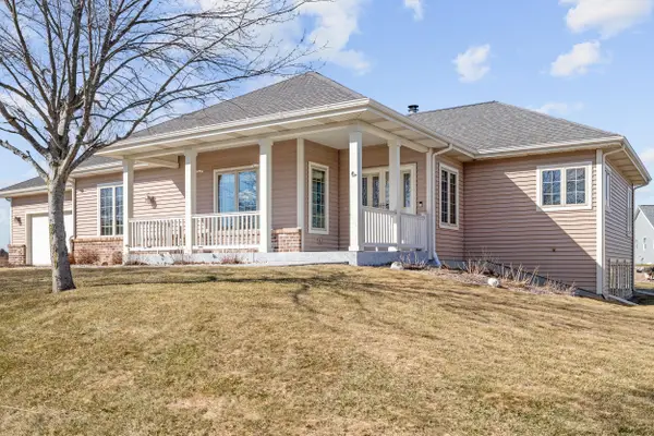 1024 Day Lily Ct, Plymouth, WI 53073