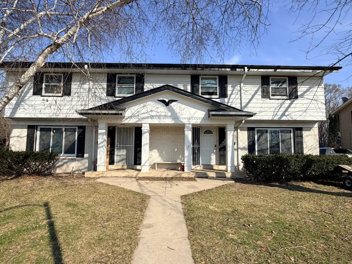 6434 N 101st St, Milwaukee, WI 53224 - #1