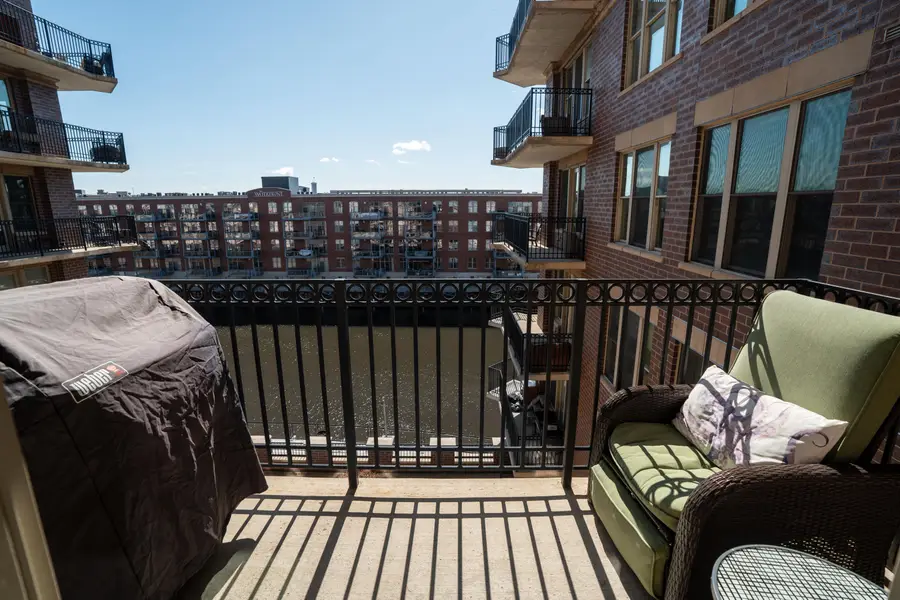 102 N Water St, Milwaukee, WI 53202 - #2