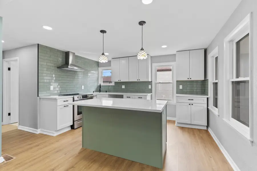 4842 S 26th St, Milwaukee, WI 53221 - #3