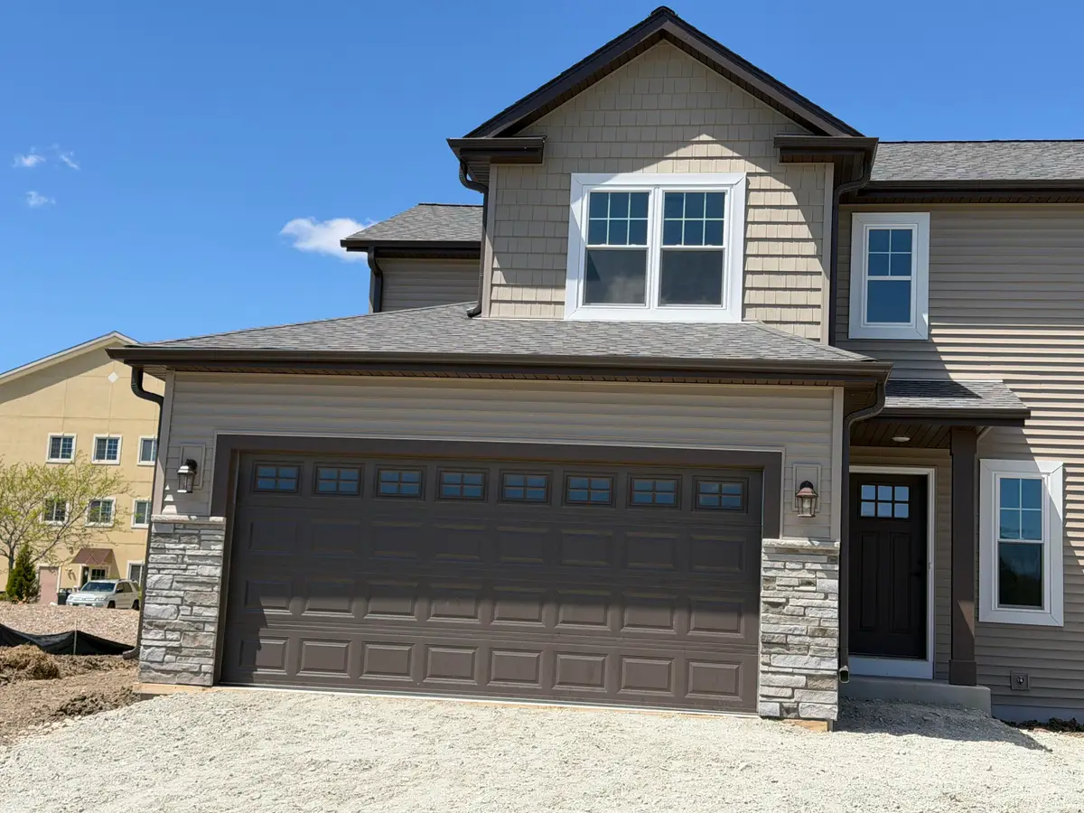 756 Pleasant Park Ct, Johnson Creek, WI 53038 - #1