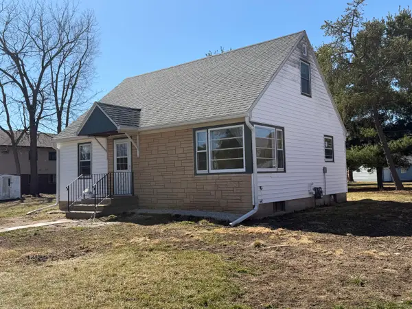 307 Walnut St N, La Crescent, MN 55947