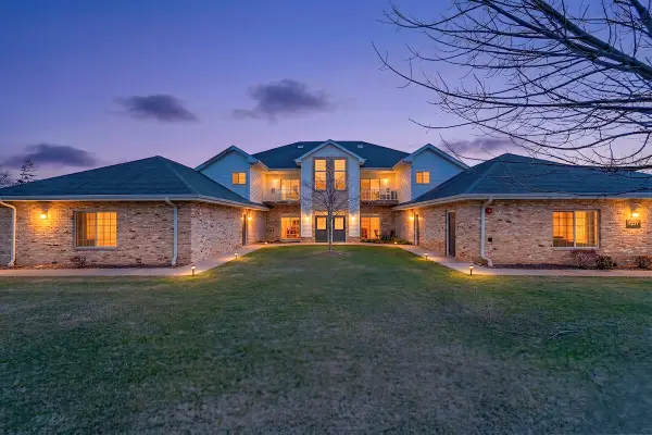 4237 Taylor Harbor W, Mount Pleasant, WI 53403